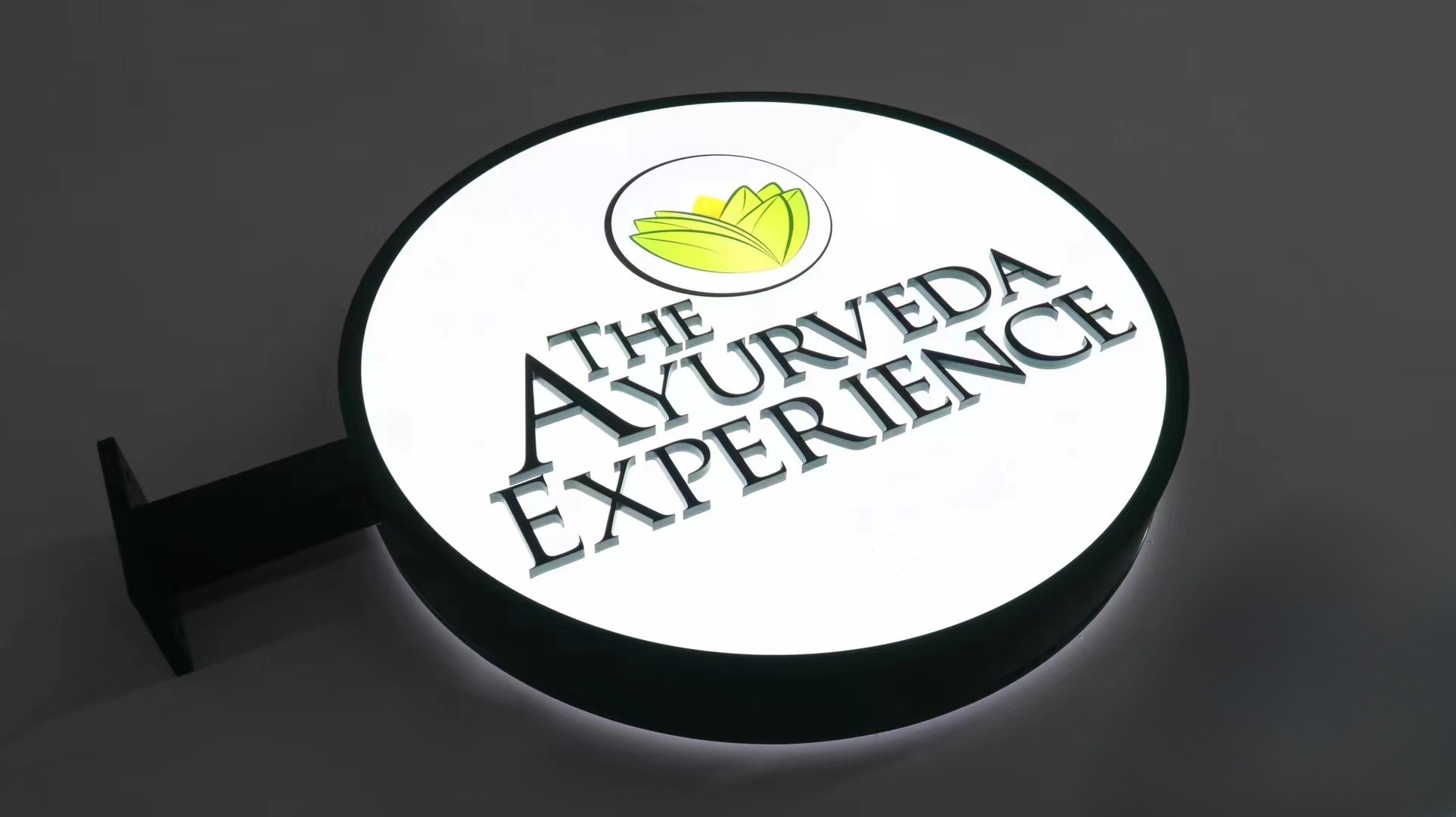 Illuminated Lightbox Signs for Retail & Commercial Use